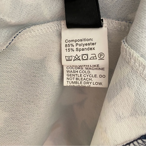 Blue white and yellow daffodil summer sundress dress from Shein, size small - Picture 9 of 9